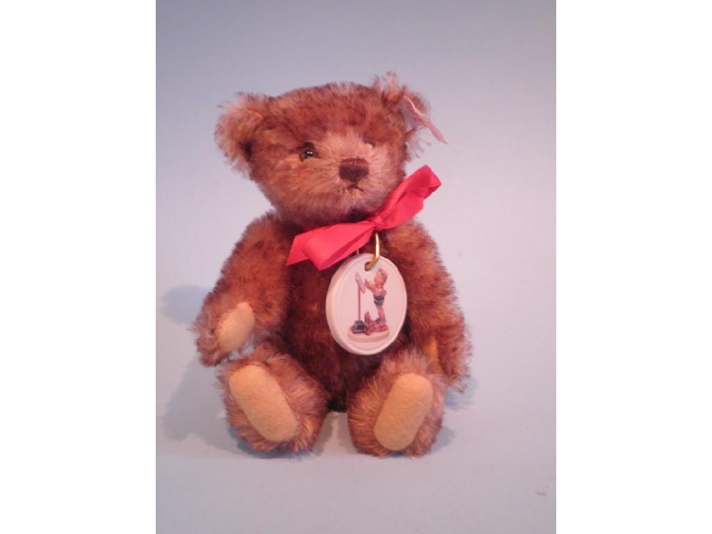 Appraisal: A small modern Steiff teddy bear produced for Goebel in