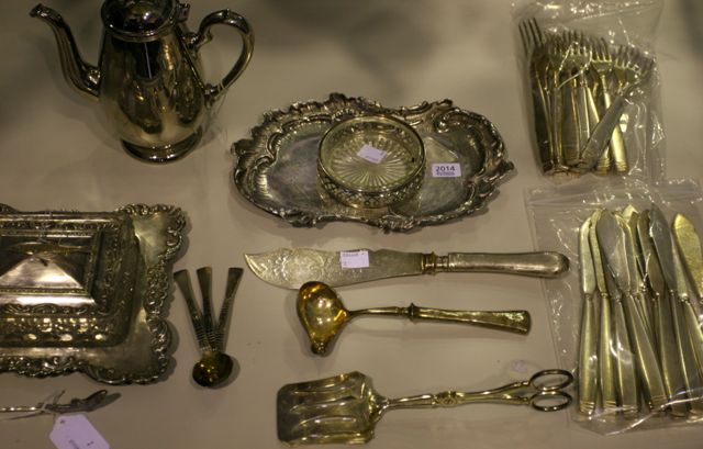 Appraisal: A collection of silver and silver plated items including a