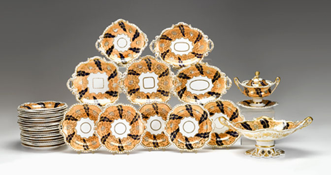 Appraisal: English porcelain dessert service second quarter th century Comprising small