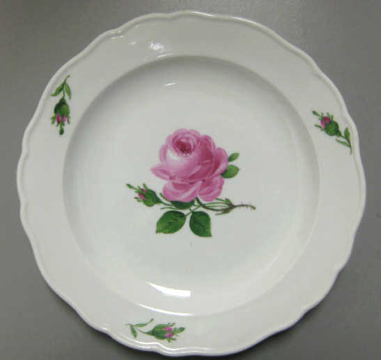 Appraisal: SIX MEISSEN PORCELAIN PLATES Rose decoration on white glazed ground