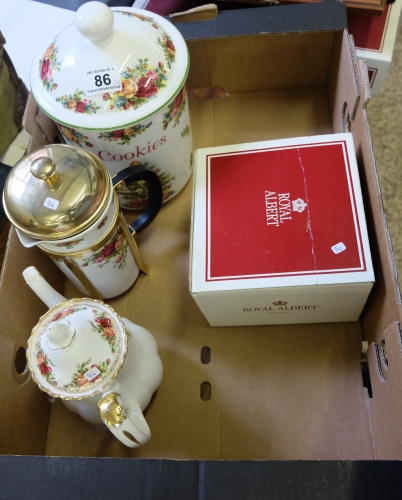 Appraisal: A collection of Royal Albert Old Country Roses items to