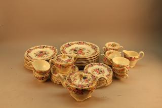 Appraisal: Marlborough Royal Petal China Set Marlborough Royal Petal China Set