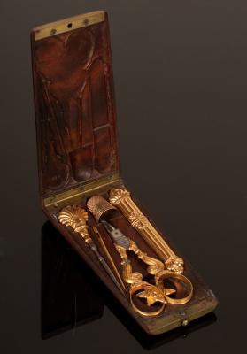 Appraisal: A th Century French gold etui with embossed shell and