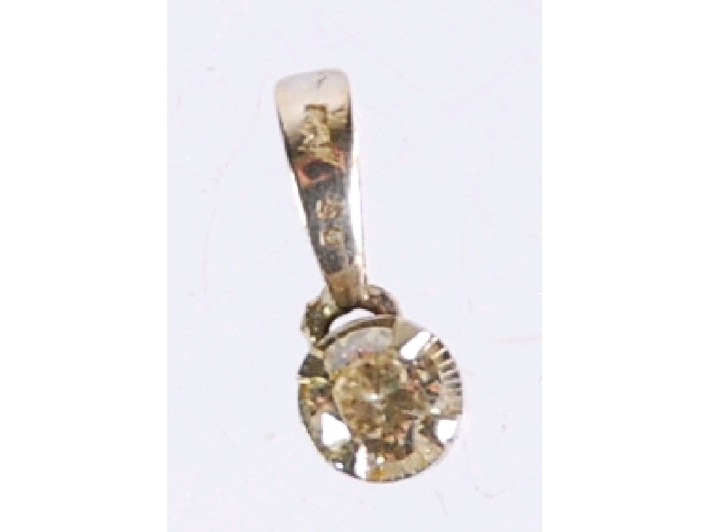 Appraisal: ct GOLD SMALL PENDANT claw set with a solitaire diamond