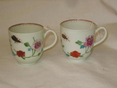 Appraisal: A PAIR OF FIRST PERIOD WORCESTER PORCELAIN COFFEE CUPS painted