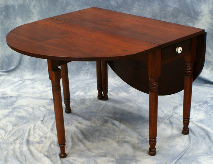 Appraisal: Cherry Sheraton leg d l table with rounded leaves l