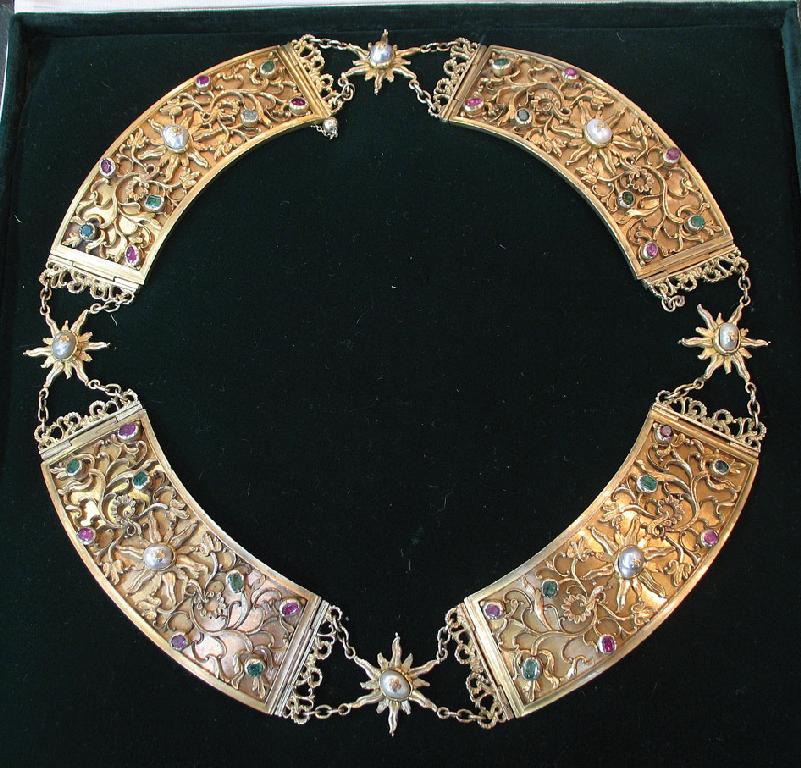 Appraisal: A CONTINENTAL GILT METAL AND STONE-SET NECKLACE formed from four