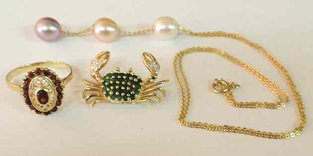 Appraisal: Group of ladies jewelry- k gold and emerald crab pin