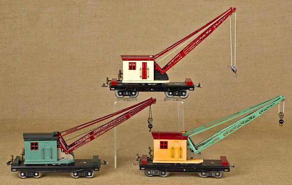 Appraisal: Three Lionel standard gauge Derrick train ca Three Lionel standard