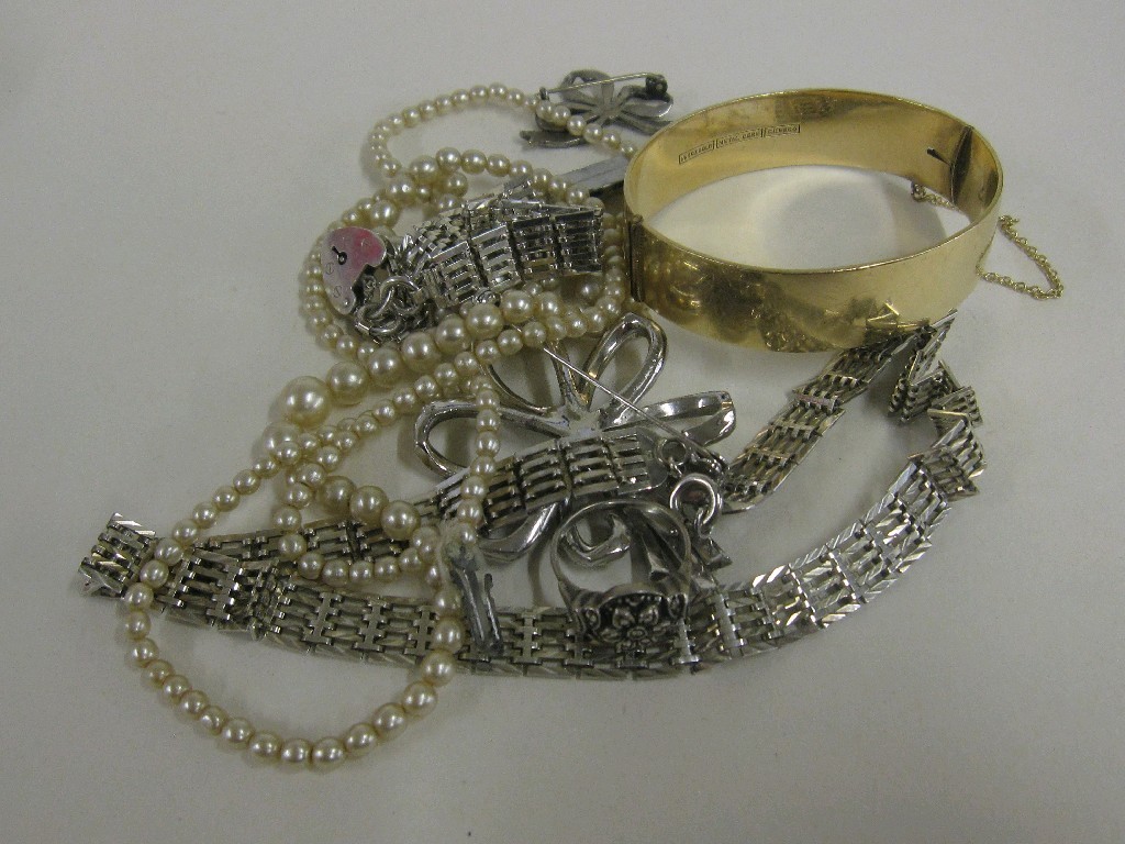 Appraisal: Lot comprising silver gate bracelet and necklace set paste pearls