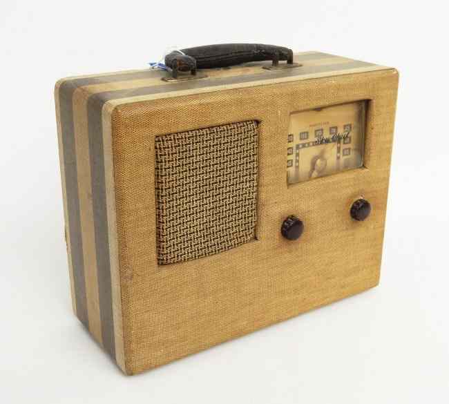 Appraisal: Vintage ''Sky Chief'' radio