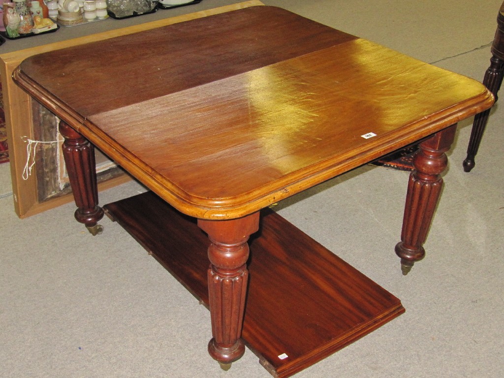 Appraisal: Victorian mahogany telescope dining table with additional leaf