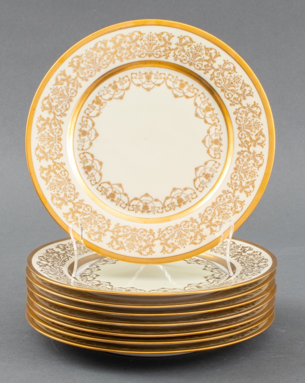 Appraisal: TK THUN BOHEMIA PORCELAIN LUNCH PLATES Set of eight TK