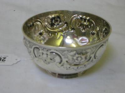 Appraisal: A VICTORIAN SUGAR BOWL the moulded rim over a frieze