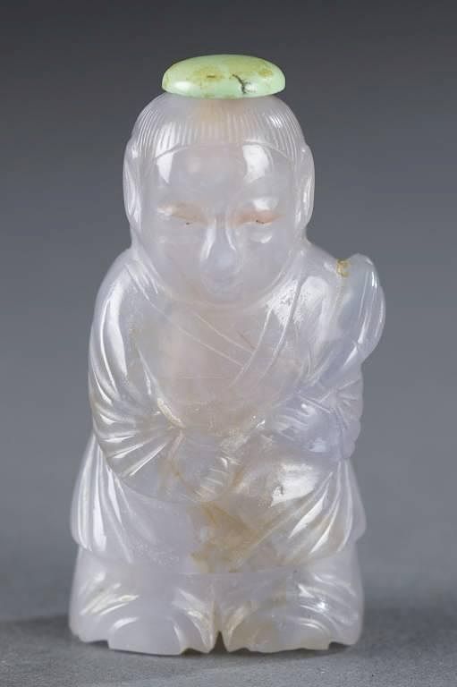 Appraisal: Chinese chalcedony snuff bottle A Chinese chalcedony snuff bottle Late