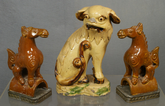 Appraisal: pcs of glazed Chinese pottery to include a foo dog