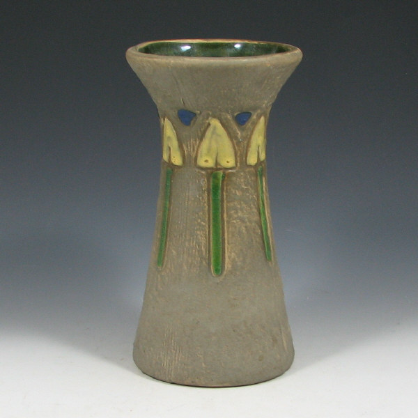 Appraisal: Roseville Mostique - Arrowhead Vase Roseville Mostique arrowhead vase Marked