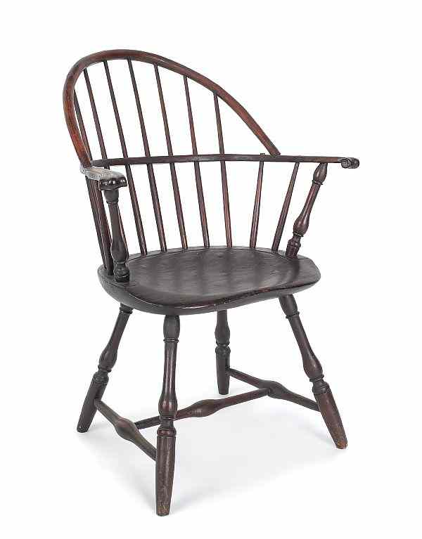 Appraisal: Pennsylvania sackback Windsor chair ca with knuckle arms retaining an