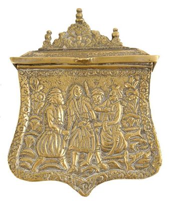 Appraisal: A brass Musketeers patchbox of ogee form the cast front