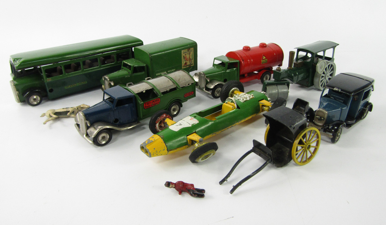 Appraisal: A Tri-ang Minic Toys tinplate motor coach for Greenline a