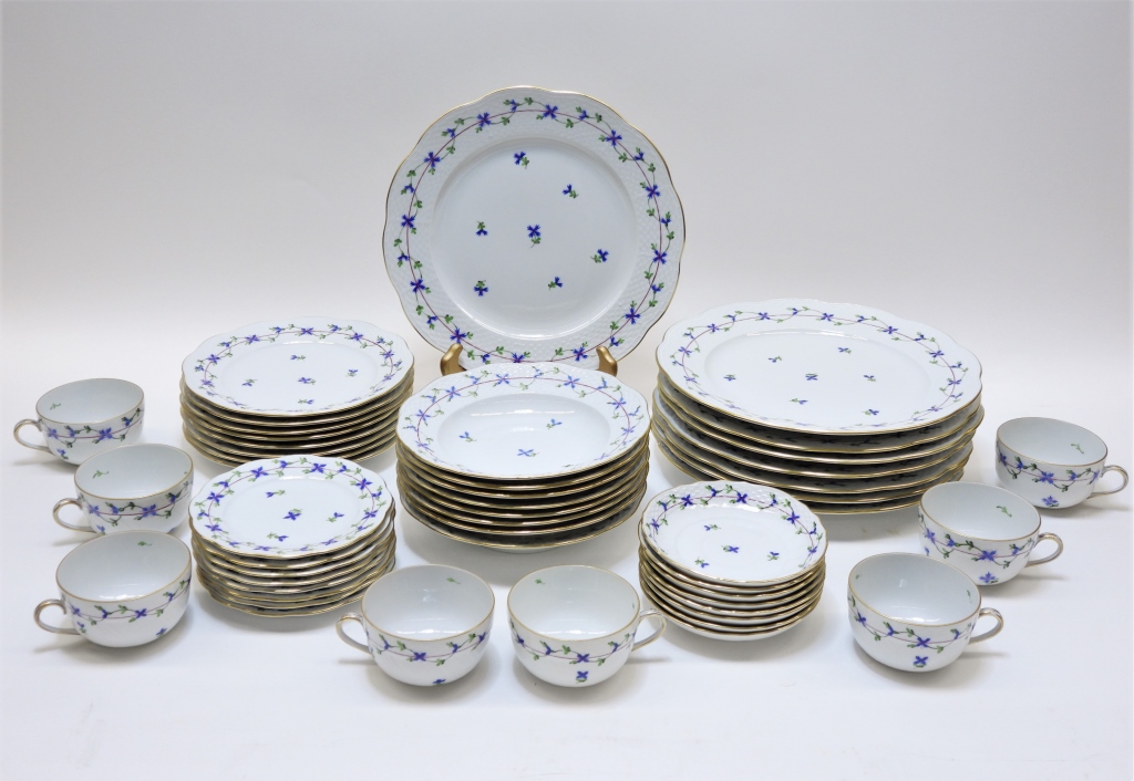 Appraisal: PC HEREND BLUE GARLAND PORCELAIN DINNERWARE Hungary th CenturyIncludes eight