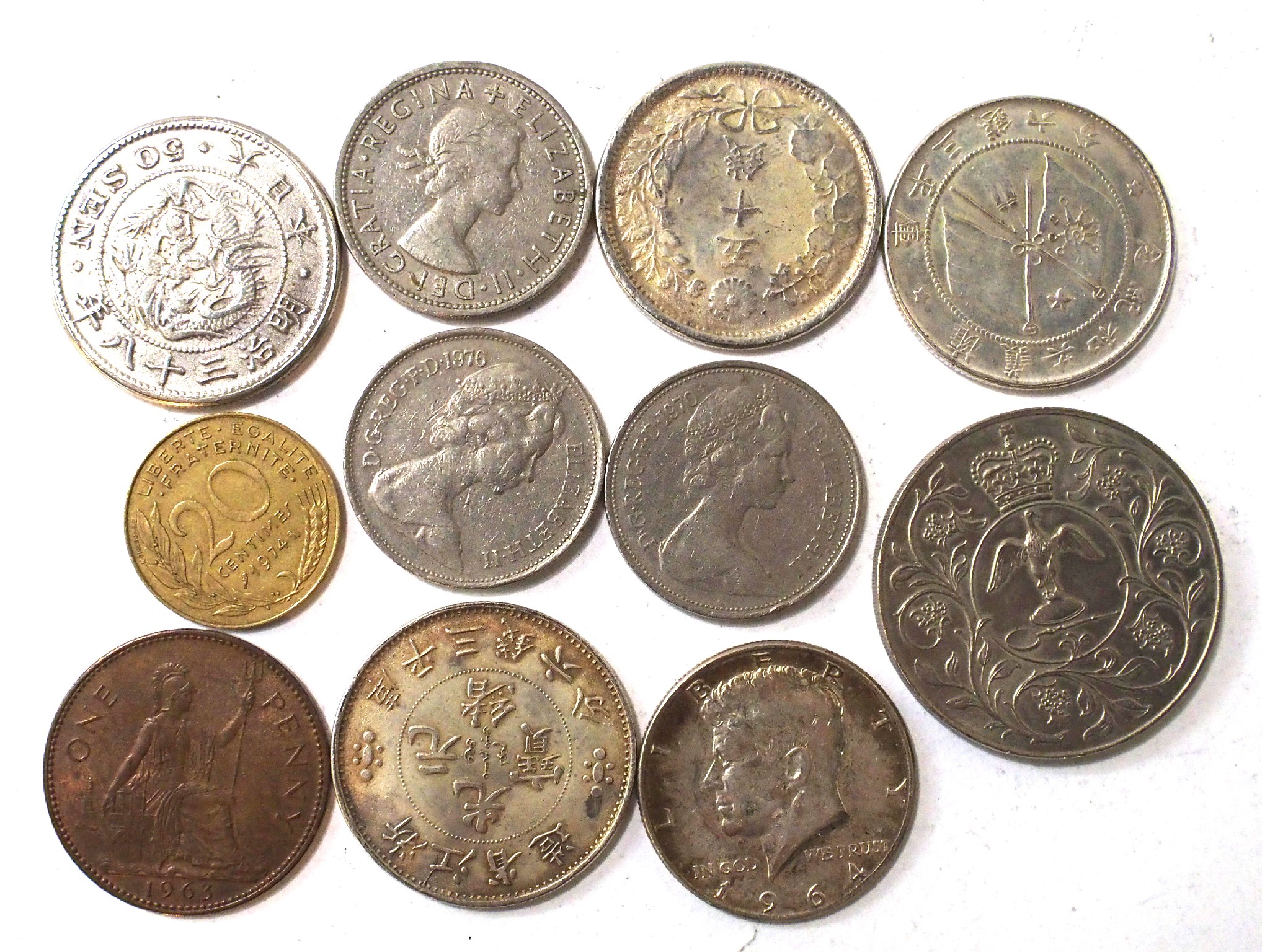 Appraisal: Mixed lots of coins to include Japanese reproduction sen silver