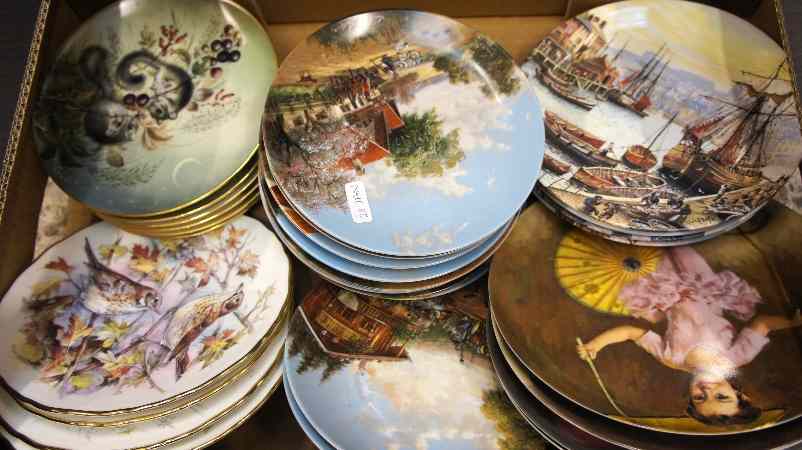 Appraisal: A Tray lot of Collectors Plates Poole Pottery ''Famous Fishing