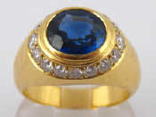 Appraisal: A fine carat gold Gent's sapphire and diamond ring by