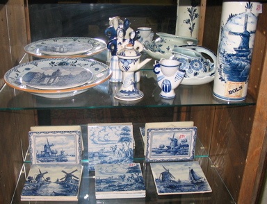 Appraisal: A COLLECTION OF PIECES OF DUTCH DELFTS AND RUSSIAN PORCELAIN