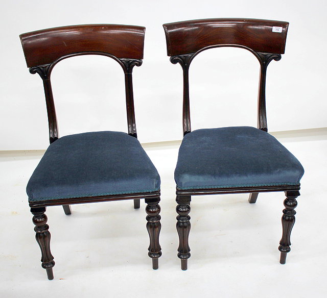 Appraisal: A SET OF EIGHT VICTORIAN MAHOGANY BAR BACK DINING CHAIRS