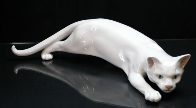 Appraisal: A Bing and Grondahl figure of a cat cm long