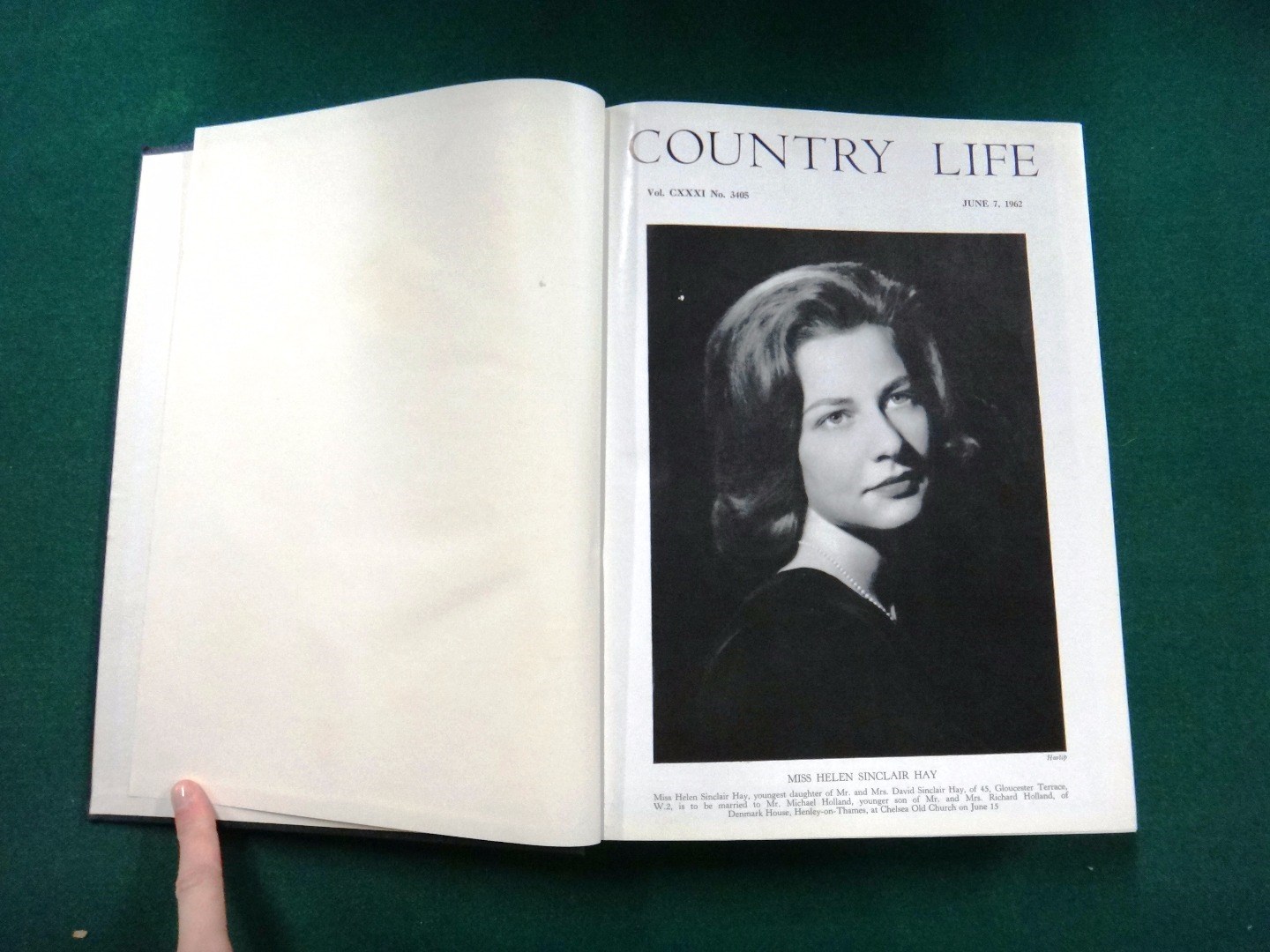 Appraisal: COUNTRY LIFE - - in bound vols some bound without