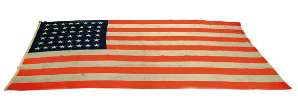 Appraisal: STAR AMERICAN FLAG - ' x - ' Commercially made