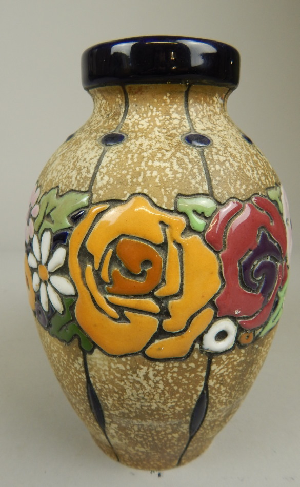 Appraisal: An Amphora ceramic vase decorated with a band of flowers