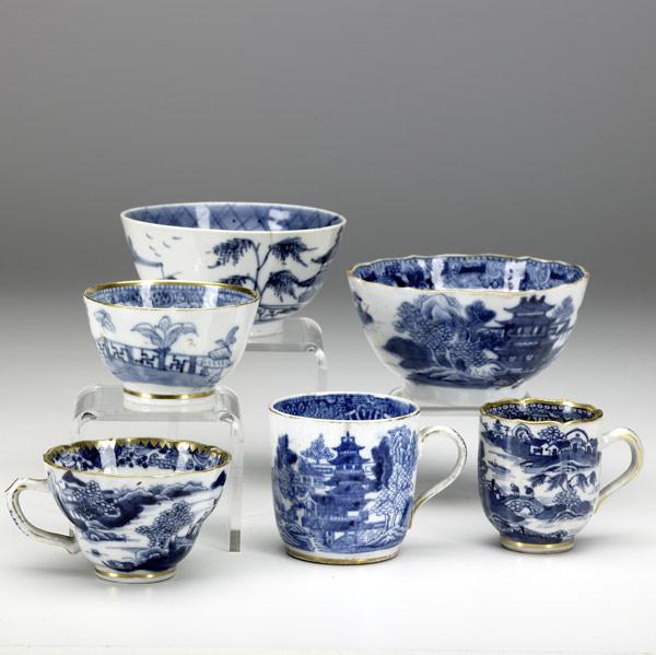 Appraisal: CHINESE EXPORT Approx forty pieces of blue and white cups