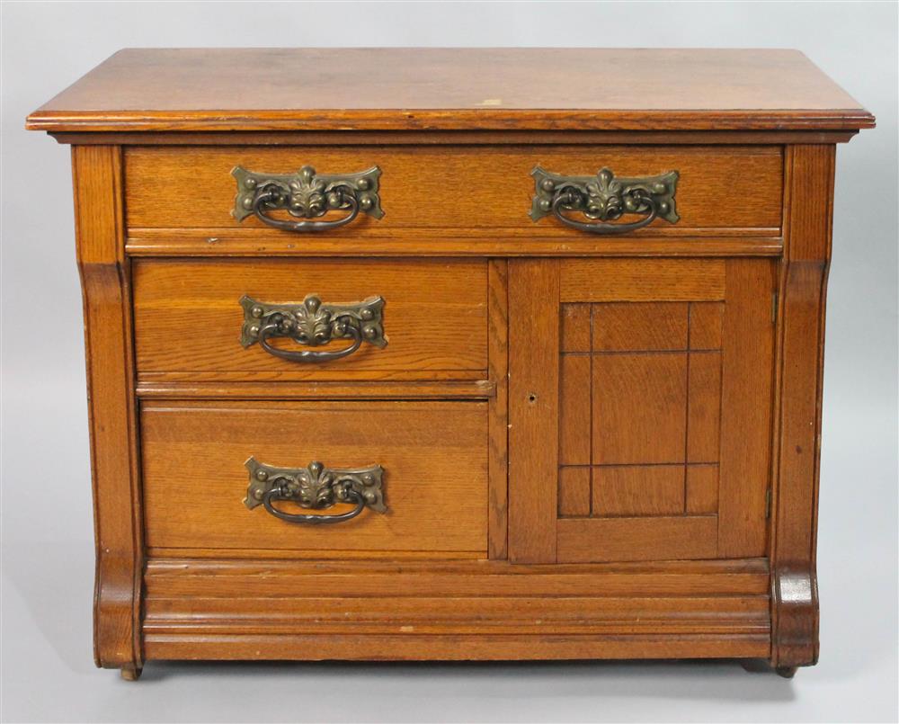 Appraisal: COTTAGE OAK CHEST OF DRAWERS having a rectangular top with