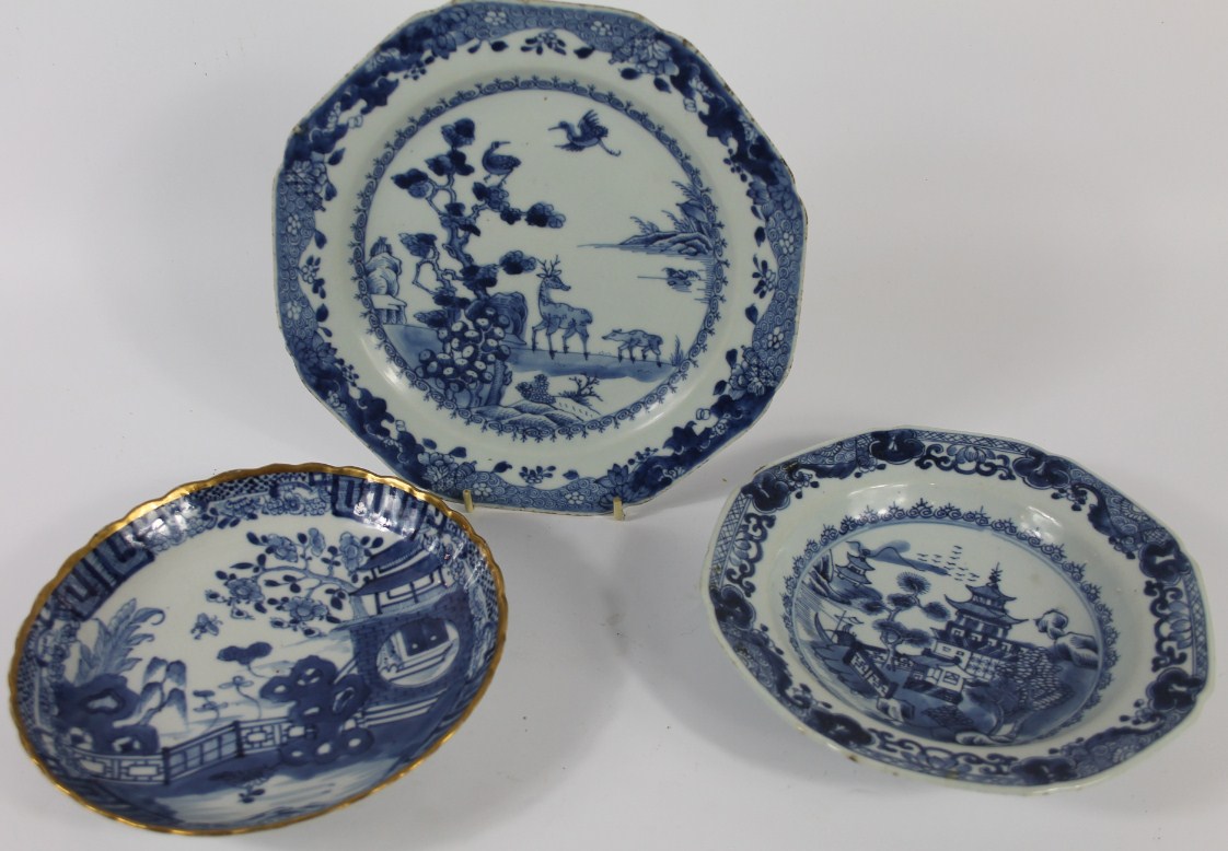 Appraisal: A Qing dynasty late thC blue and white plate painted