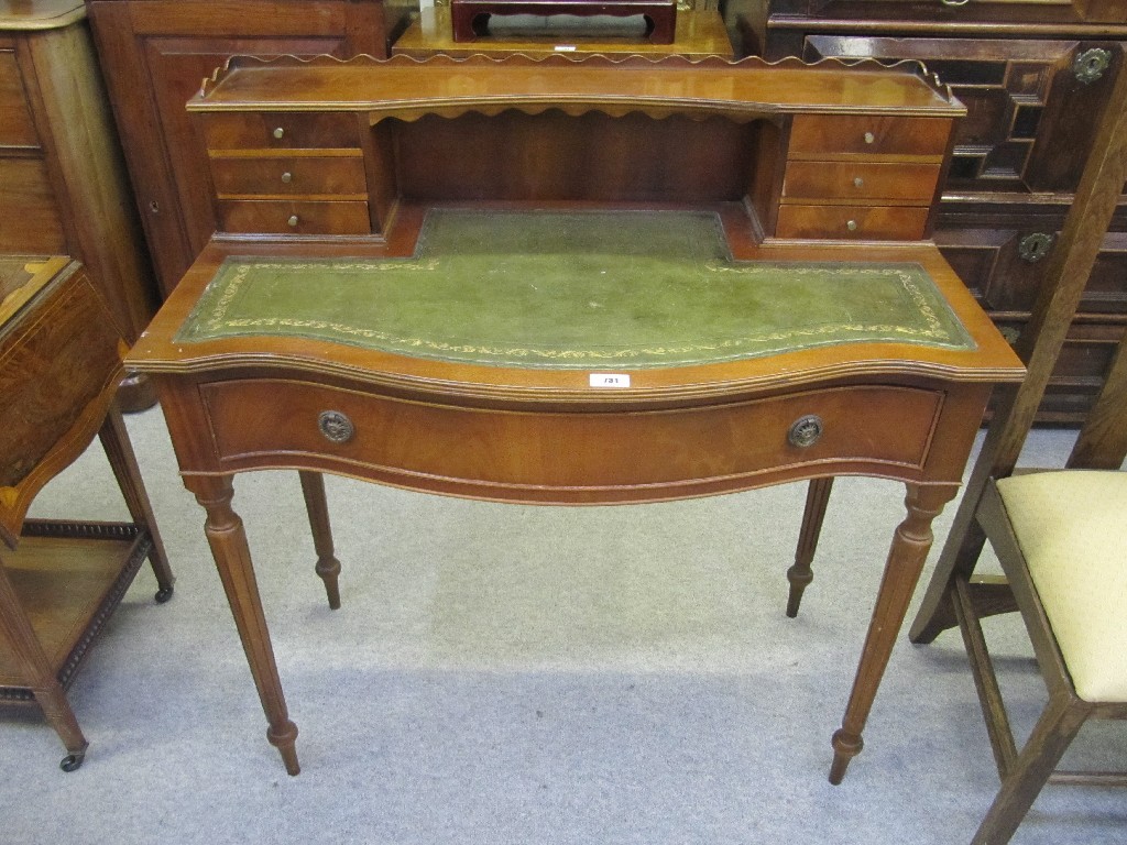 Appraisal: Reproduction leather top desk