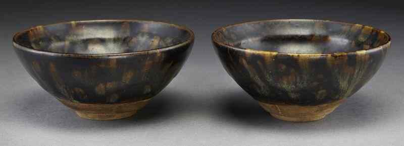 Appraisal: Near Pair Song Dynasty Jizhou Yao bowls with hare's fur