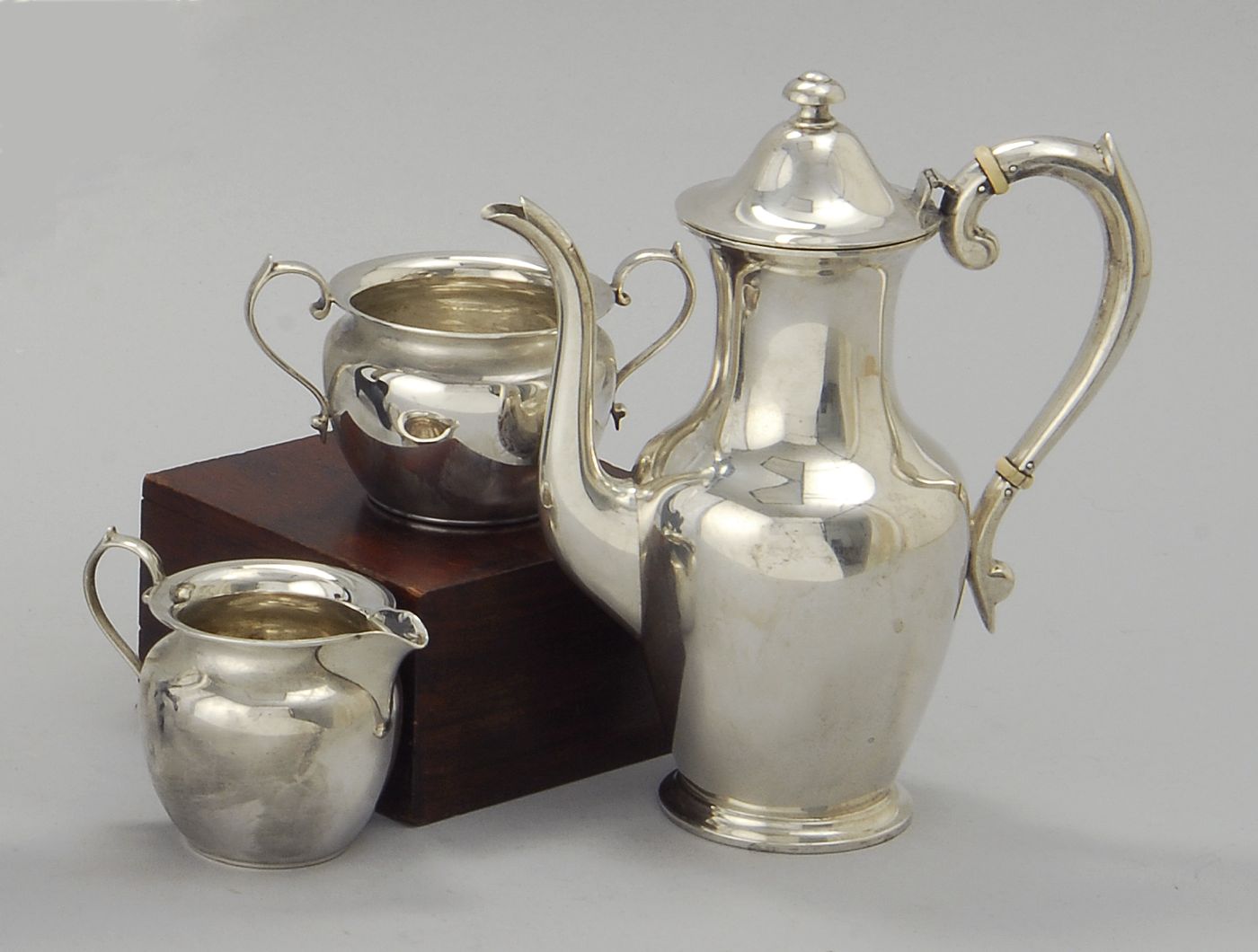 Appraisal: KIRK THREE-PIECE STERLING SILVER COFFEE SET In urn-form Consists of