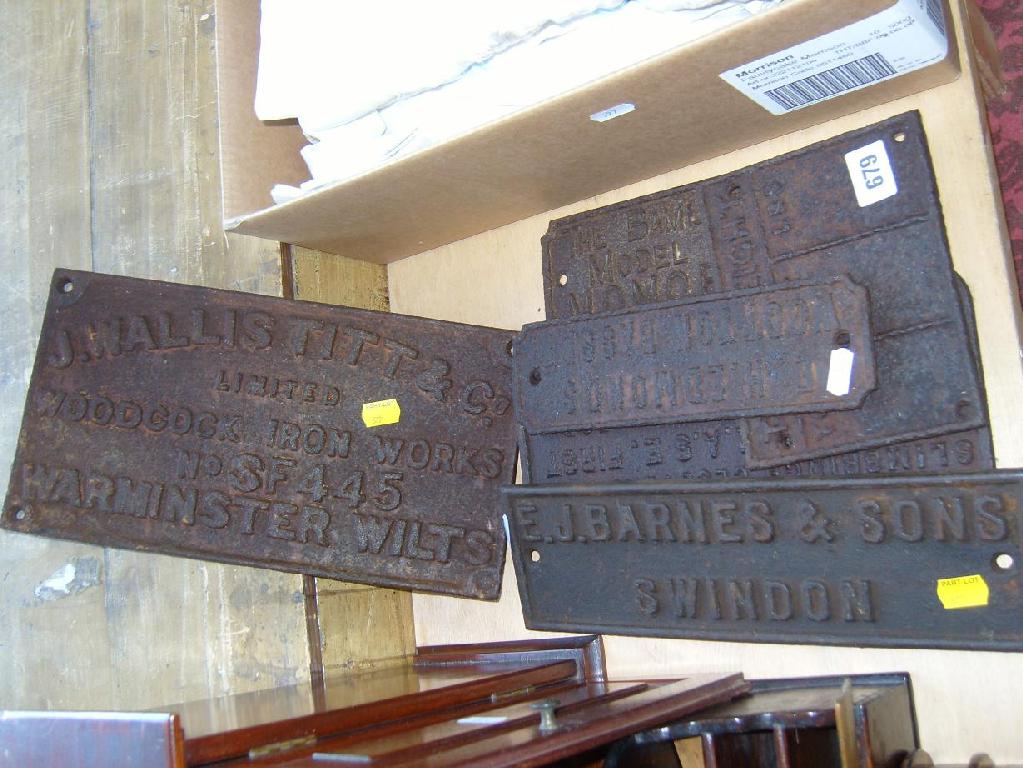 Appraisal: A quantity of cast iron signs including Workman Sons of