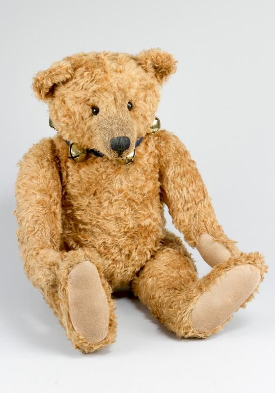 Appraisal: A Steiff Teddybear A Steiff Teddybear brown mohair with glass