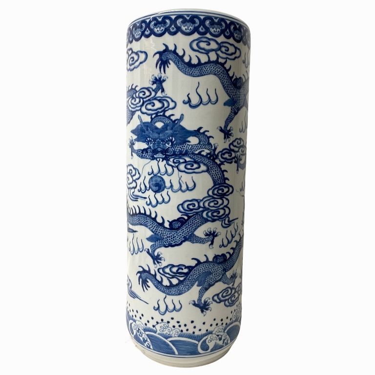 Appraisal: th Century Chinese Porcelain Vase th Century Chinese Porcelain Vase