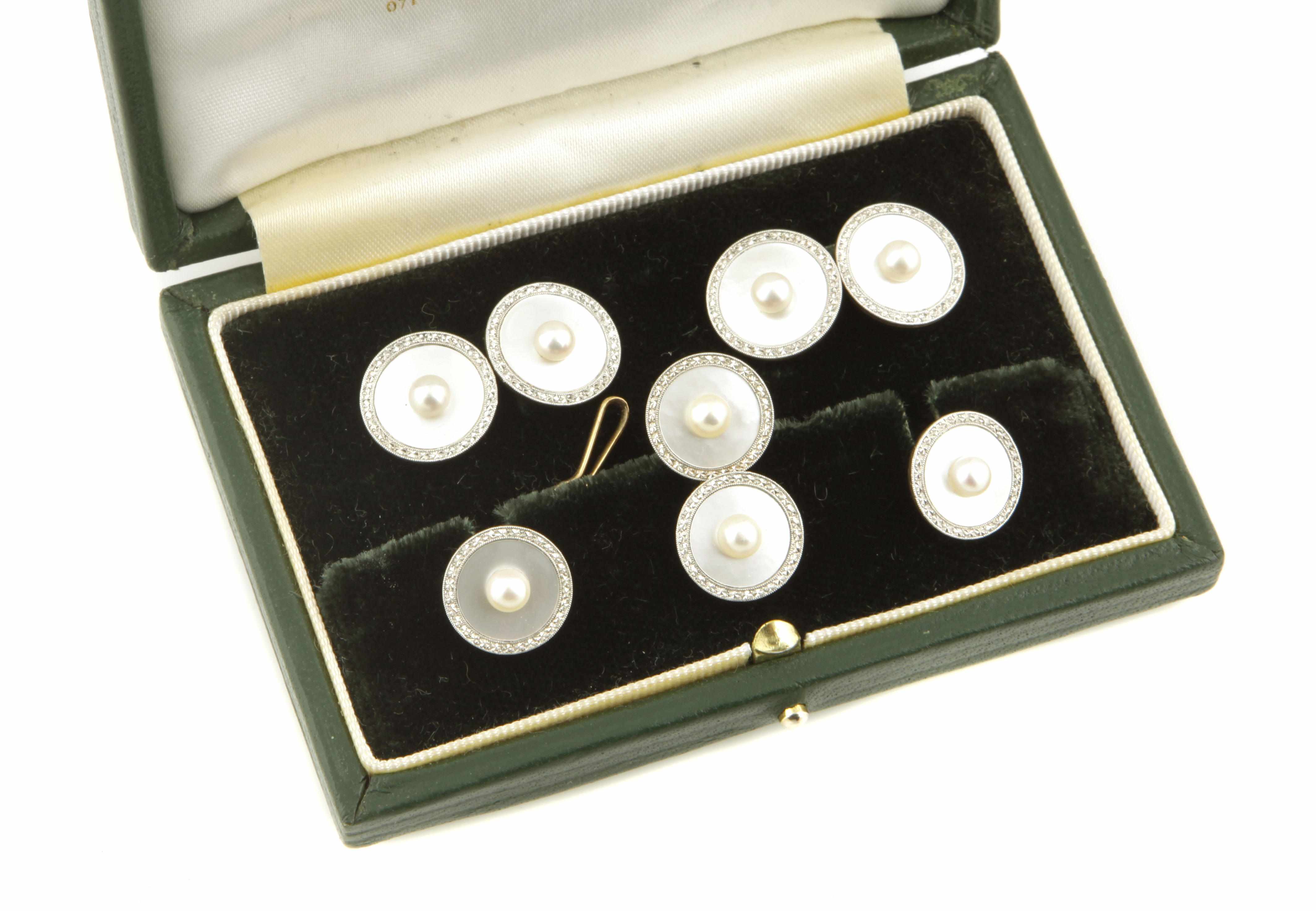 Appraisal: A collection of cultured pearl mother of pearl platinum and