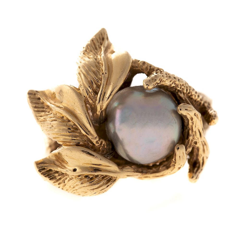 Appraisal: A Ladies Vintage Pearl Ring in K Gold K yellow