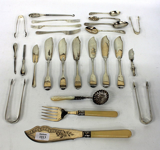 Appraisal: A SMALL QUANTITY OF VARIOUS CUTLERY to include Victorian butter