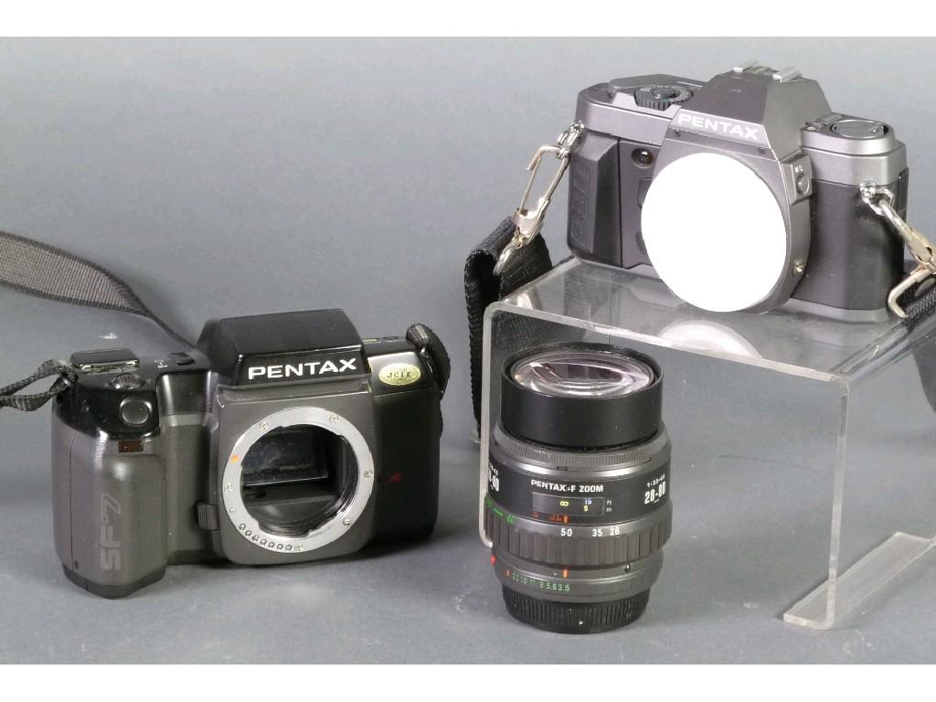 Appraisal: PENTAX P DT mm SLR ROLL FILM CAMERA BODY together