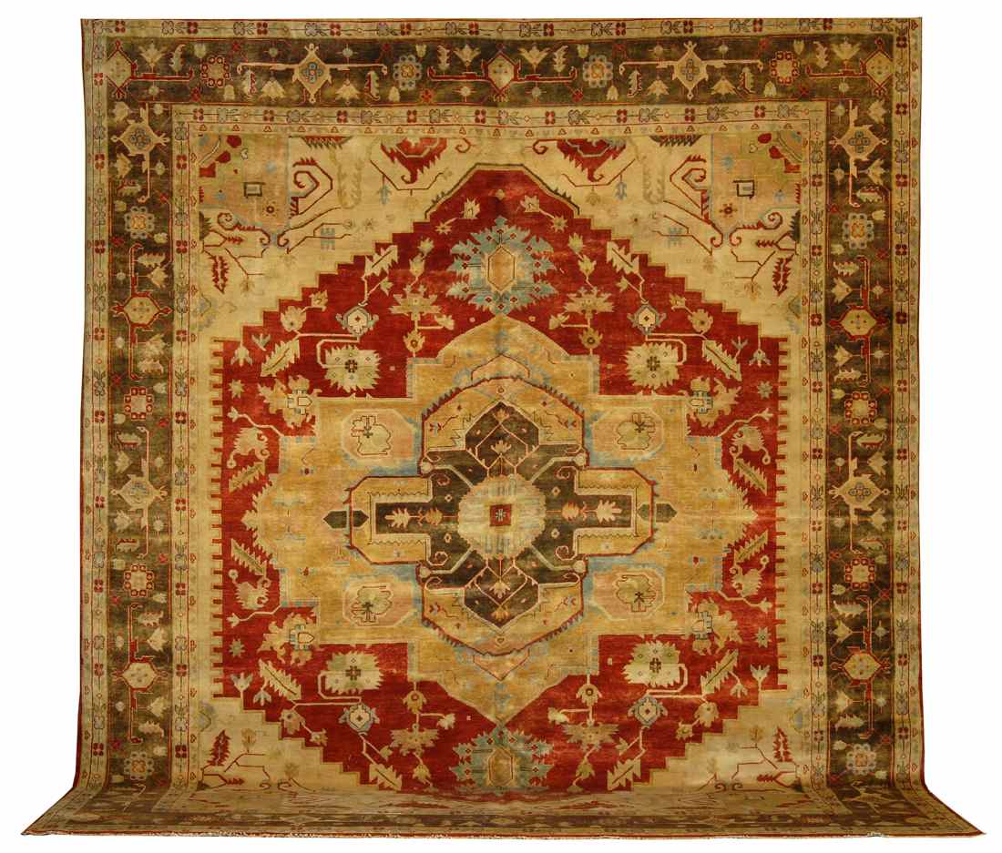 Appraisal: ORIENTAL RUG SERAPI DESIGN ' ' Green and gold central