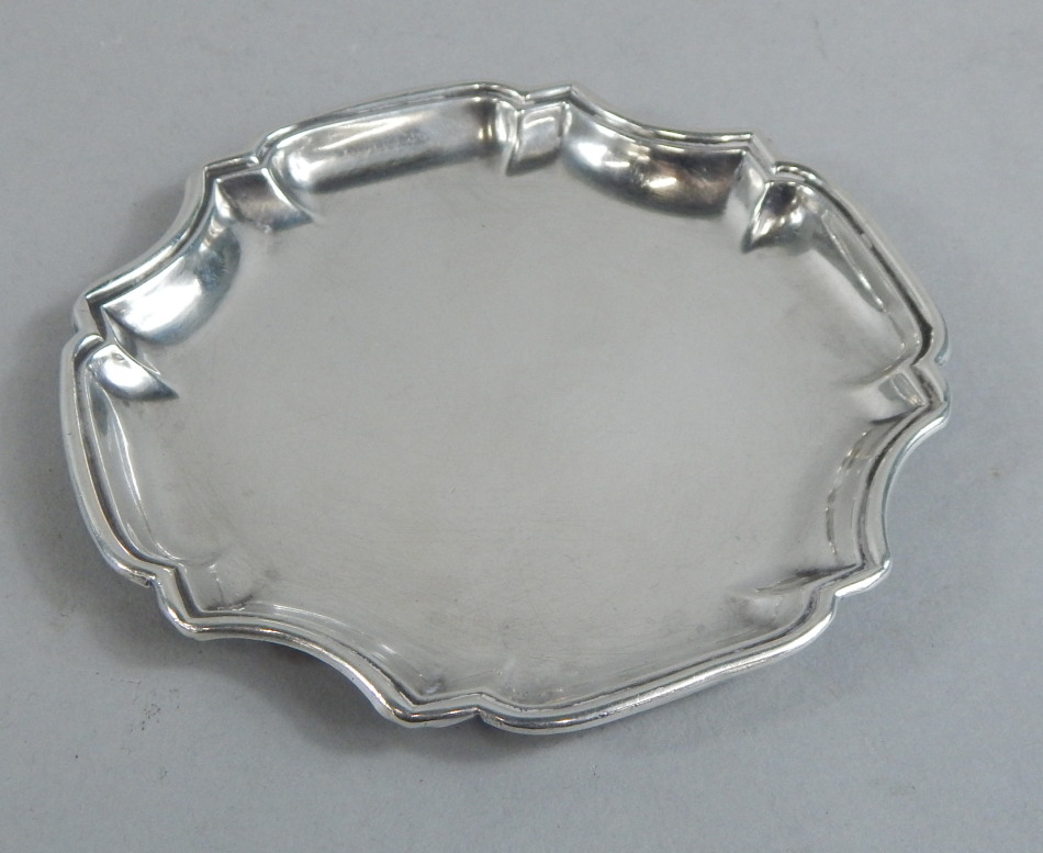 Appraisal: A George V silver dish or pin tray of shaped