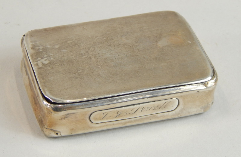 Appraisal: A George III silver snuff box the lid indistinctly engraved